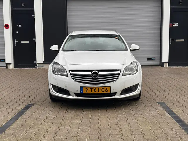 Opel Insignia Sports Tourer 1.6 T Business+ 2014 Benzine 11