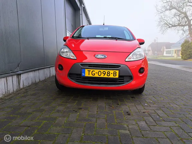 Ford Ka 1.2 Champions Edition start/stop 2013 Benzine 7