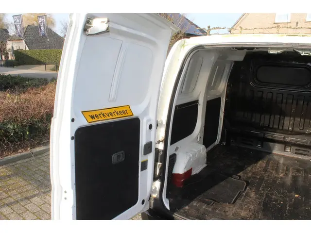 Nissan NV200 MARGE BUS 1.5 dCi Optima 2018 Diesel 10