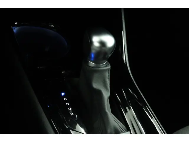 Toyota C-HR 1.8 Hybrid Executive 2022 Hybride Benzine 27