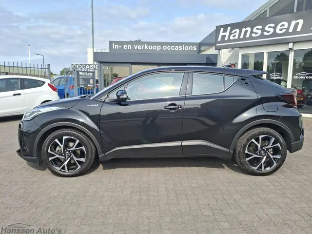 Toyota C-HR 2