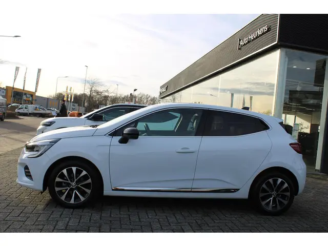 Renault Clio TCe 90 Techno 2023 Benzine 16