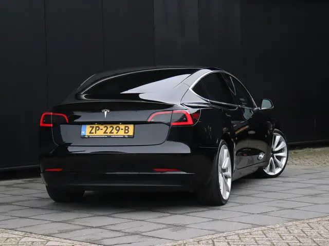 Tesla Model 3 Performance AWD 75 kWh 2019 Elektrisch 3
