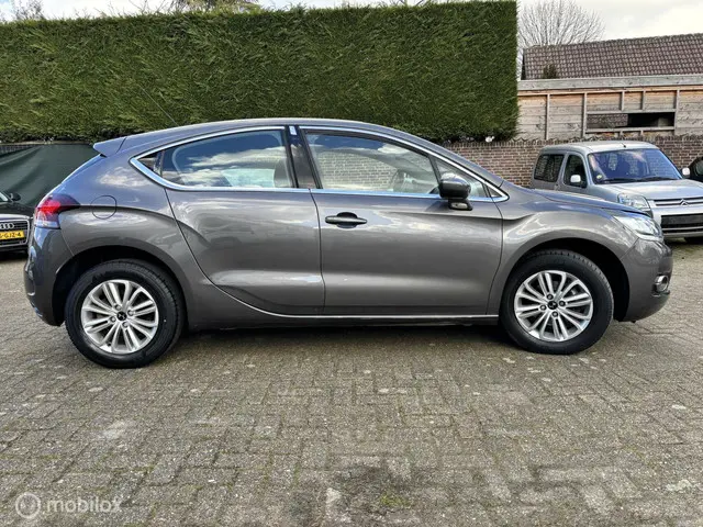 Citroën DS4 1.2 PureTech Business 37.666 km! 2016 Benzine 5