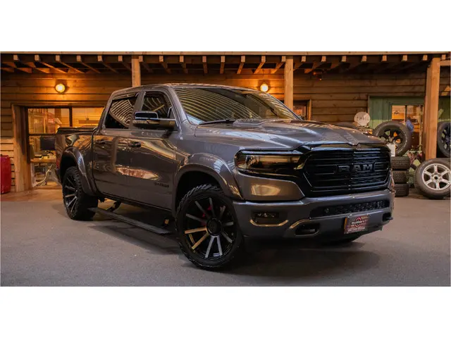 Dodge Ram 1500 5.7 V8 Limited 2024 LPG/Gas 7