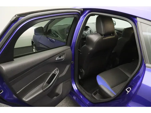 Ford Focus 2.0 EcoBoost ST-2 2012 Benzine 10