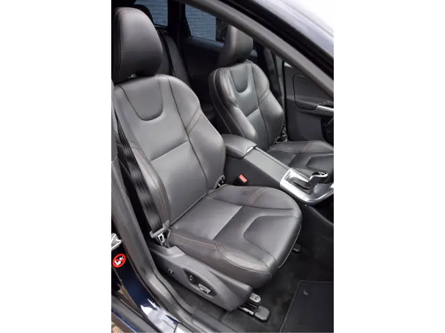 Volvo XC60 2.0 T5 Polar+ AWD Full-Options 2017 Benzine 21