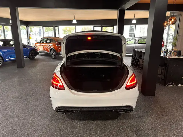 Mercedes-Benz C-Klasse AMG 63 S 2016 Benzine 14