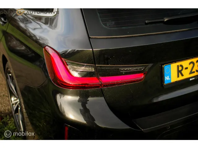 BMW 3 Serie Touring 320i | NAP | M sport | 2023 Benzine 15