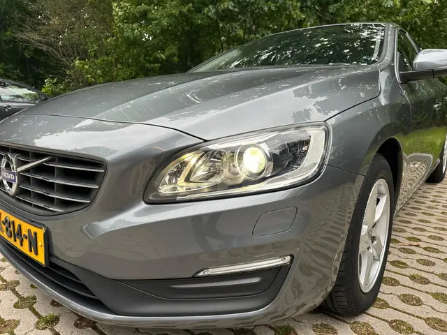 Volvo V60 2.0 D2 Nordic+ 1e Eigenaar Dealer 2017 Diesel 9