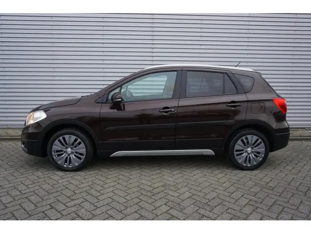 Suzuki S-Cross SX4 1.6 Exclusive AllGrip 2014 Benzine 4