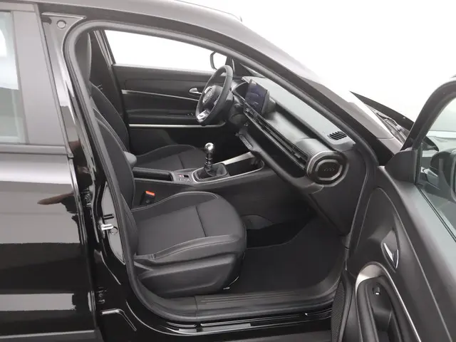 Jeep Avenger 1.2 Altitude 2024 Benzine 30