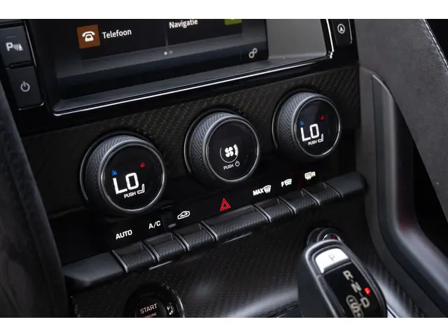 Jaguar F-Type 5.0 V8 SVR Coupé AWD 2016 Benzine 34