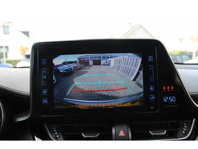 Toyota C-HR 1.8 Hybrid Active 2019 Hybride Benzine 16