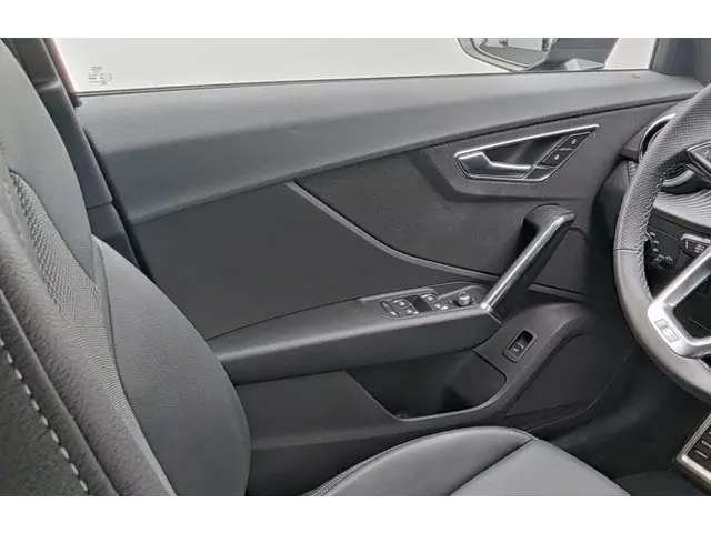 Audi Q2 35 TFSI S Edition 2023 Benzine 19