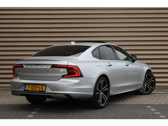 Volvo S90 3