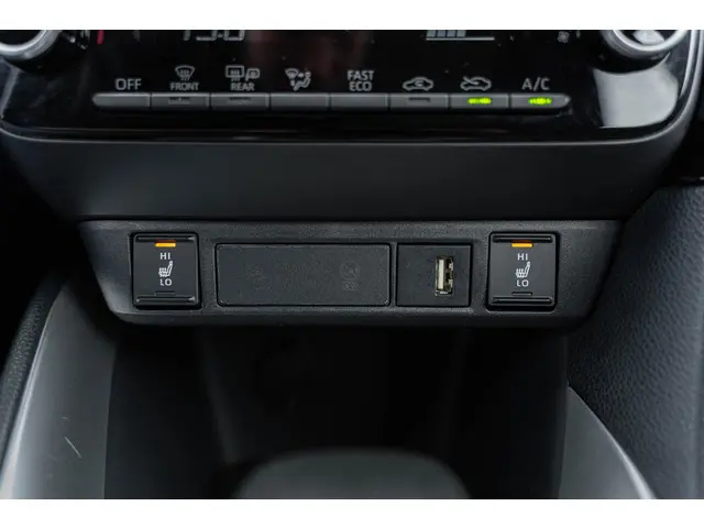 Toyota Yaris 1.5 Hybrid Dynamic 2021 Hybride Benzine 33