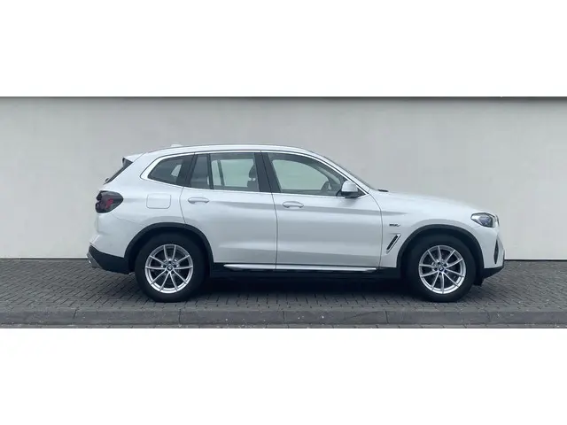 BMW X3 xDrive30e High Executive 2021 Hybride Benzine 18