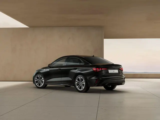 Audi A3 Limousine S edition 35 TFSI 150 PK 2025 Benzine 2