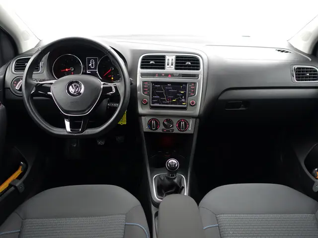 Volkswagen Polo 1.0 BlueMotion Highline- 2017 Benzine 7