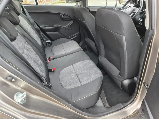 Kia Picanto 1.0 CVVT ISG Comfort Pack 2014 Benzine 8