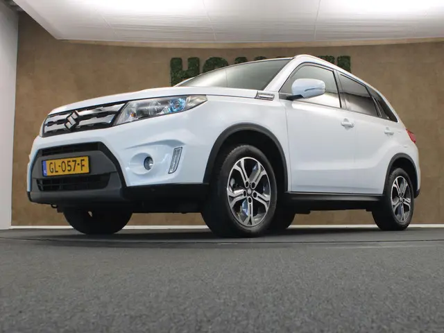 Suzuki Vitara 1.6 High Executive 2015 Benzine 15