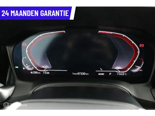 BMW 3 Serie Touring 320i High Executive 2020 Benzine 31