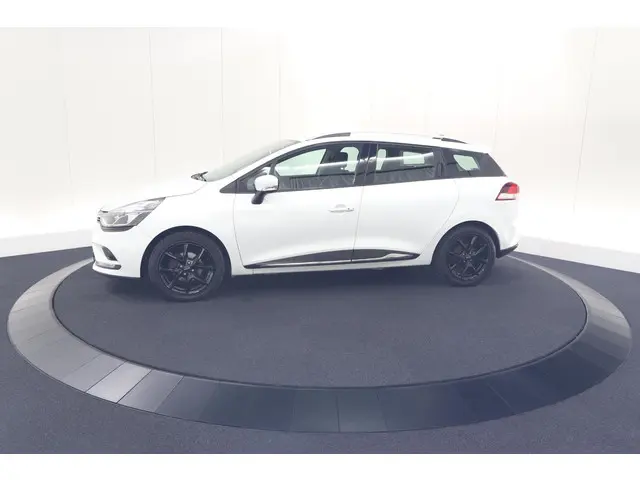 Renault Clio Estate TCe 90 Limited 2019 Benzine 62