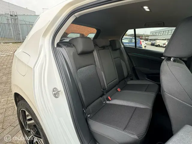 Volkswagen Golf 1.5 eTSI 2022 Benzine 13