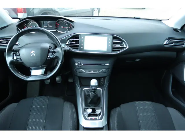 Peugeot 308 1.2 PT ALLURE 2017 Benzine 14