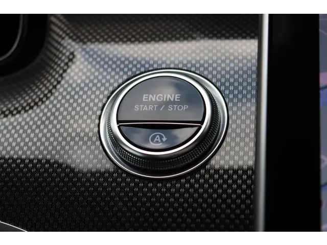 Mercedes-Benz C-Klasse 180 AMG Line Aut9 | 2022 Benzine 31
