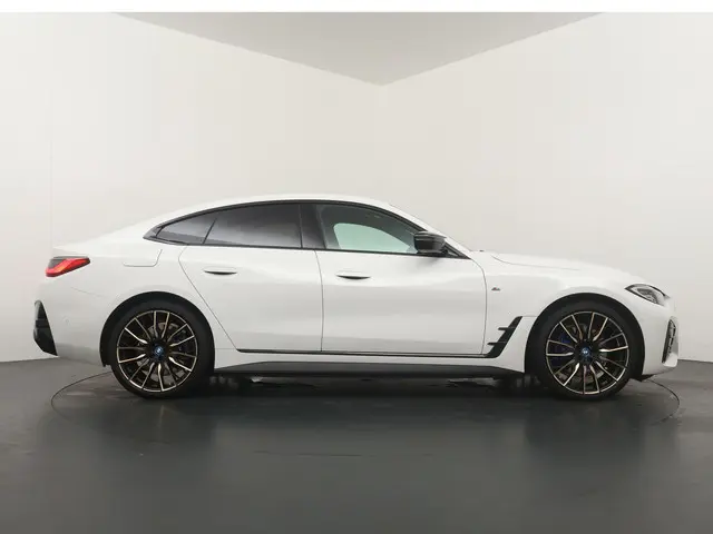 BMW i4 M50 High Executive 84 kWh 2023 Elektrisch 8