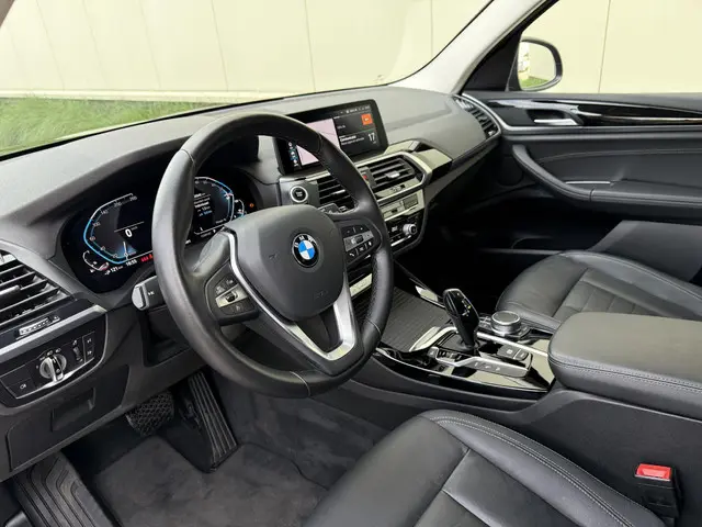 BMW X3 xDrive30e Executive 2021 Hybride Benzine 2