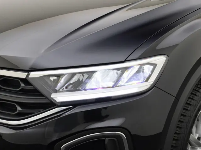 Volkswagen T-Roc 1.0TSI/116PK Life 2025 Benzine 12