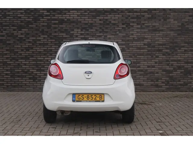 Ford Ka 1.2 Style start/stop 2015 Benzine 4
