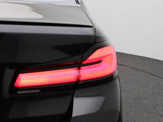 BMW 5 Serie Sedan 545e xDrive 2021 Hybride Benzine 10