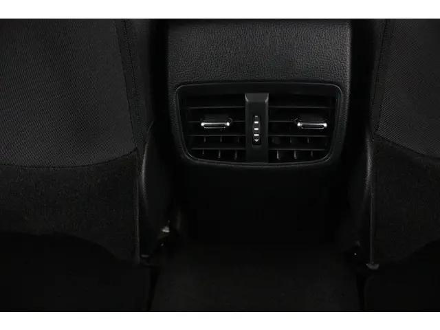 Toyota Corolla TS Hybrid 140 2024 Hybride Benzine 38