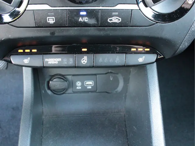 Hyundai i20 1.0 T-GDI Premium 2017 Benzine 13