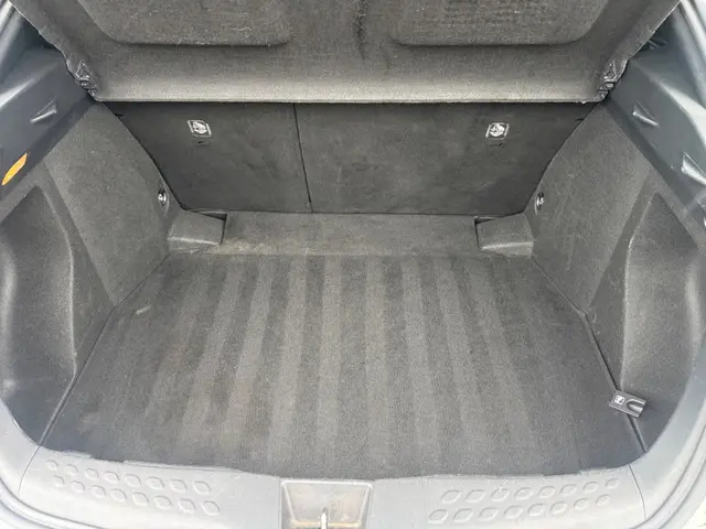 Toyota C-HR 1.8 Hybrid Bi-Tone 2017 Hybride Benzine 14