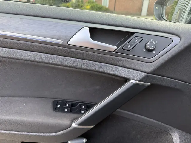 Volkswagen e-Golf e-Golf 2019 Elektrisch 32