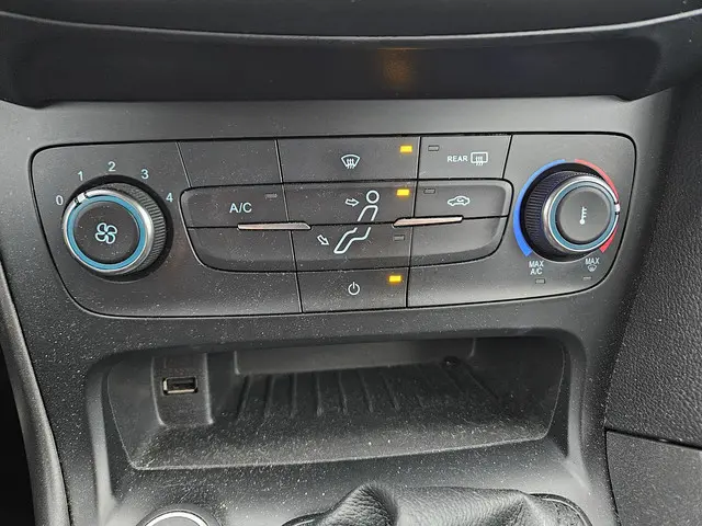 Ford Focus Wagon 1.0 Trend Airco 2016 Benzine 26