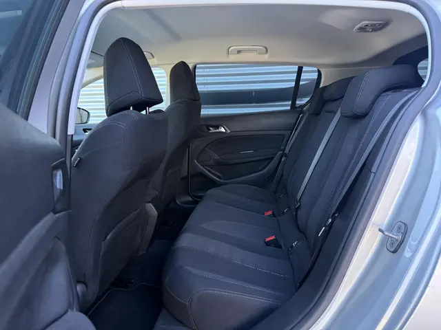 Peugeot 308 1.2 PureTech Allure 2017 Benzine 10