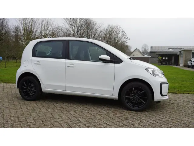 Volkswagen up! 1.0 2022 Benzine 20