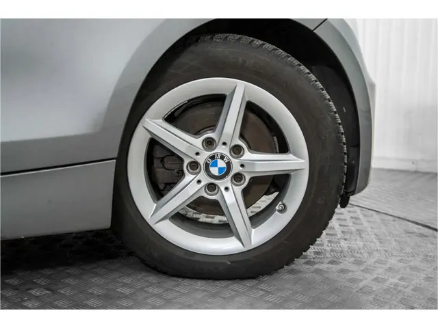 BMW 1 Serie Cabrio 120i High Executive 2012 Benzine 45