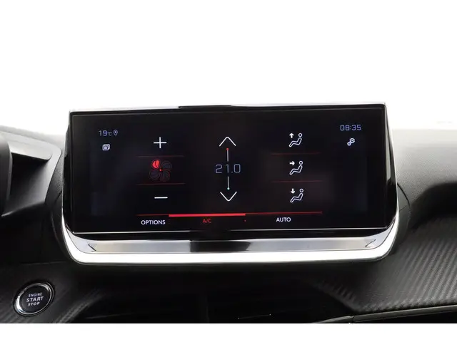 Peugeot 2008 1.2 PureTech Allure 2021 Benzine 19