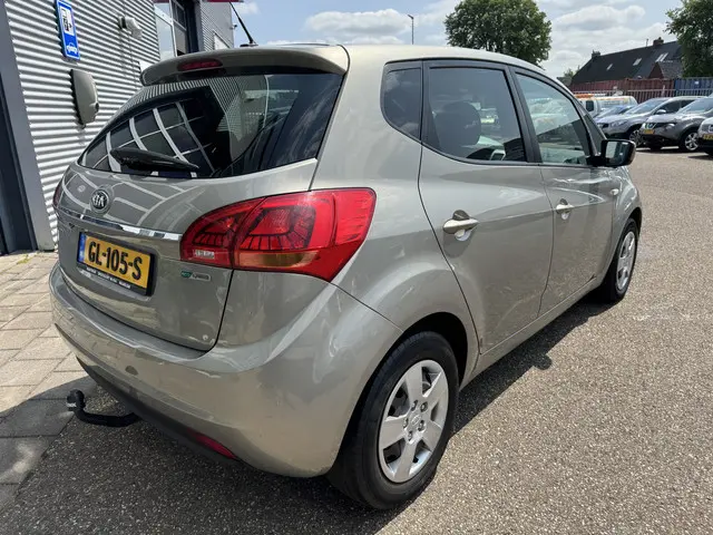 Kia Venga 1.6 CVVT DynamicLine 2015 Benzine 9