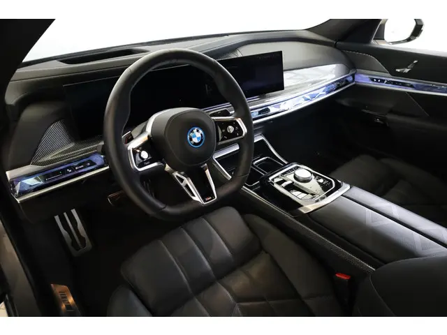BMW i7 xDrive60 2024 Elektrisch 7