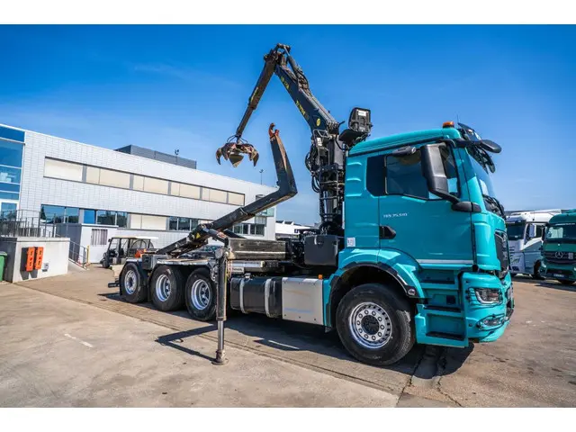 MAN TGS 35.510 8X4-4 BL + TAJFUN L170 K 2022 Diesel 2
