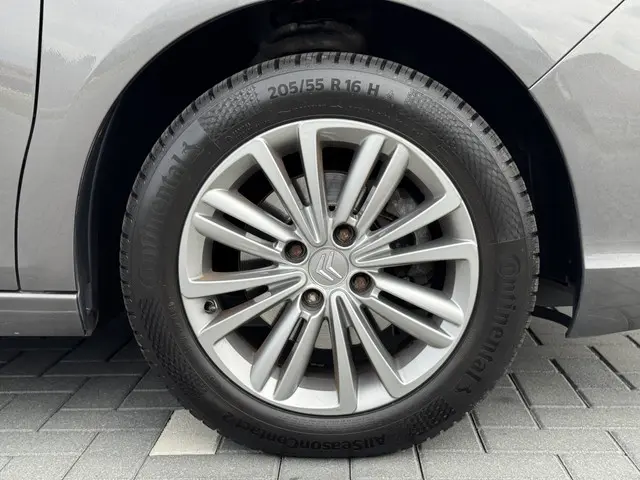 Citroën C4 1.2 PureTech Feel Collection 2015 Benzine 9