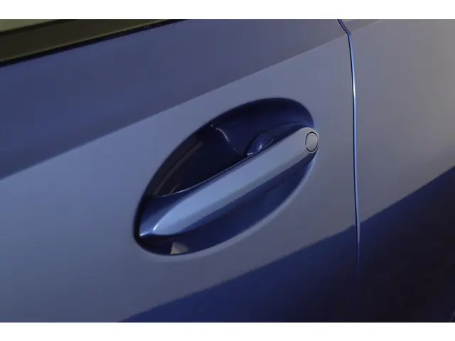 BMW 3 Serie 330i High Executive 2020 Benzine 32